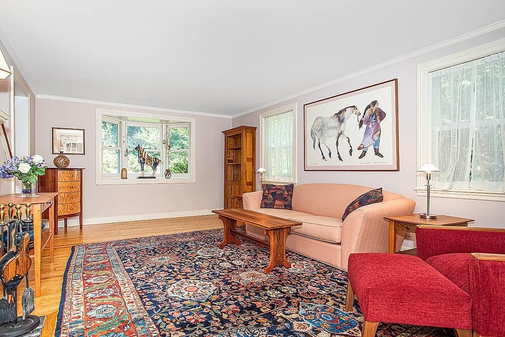 37 Emerson Road Winchester, MA 01890 - Photo 4 of 35 Gallery Image 4