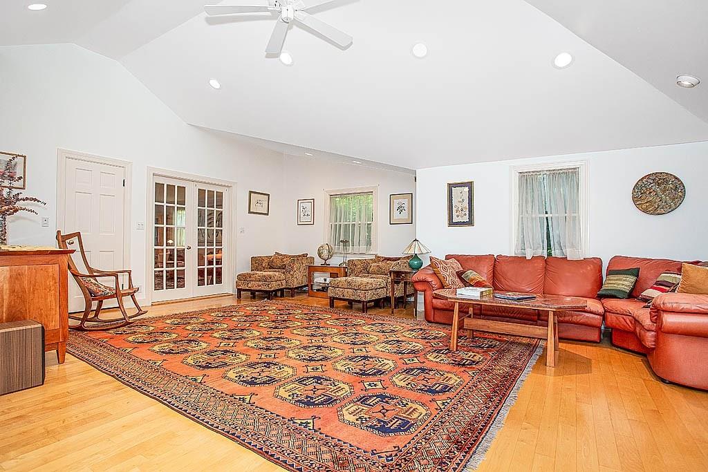 37 Emerson Road Winchester, MA 01890 - Photo 6 of 35 Gallery Image 6