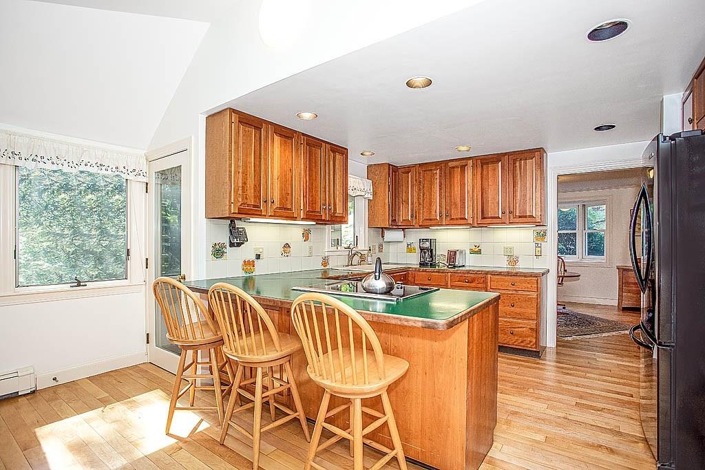 37 Emerson Road Winchester, MA 01890 - Photo 8 of 35 Gallery Image 8