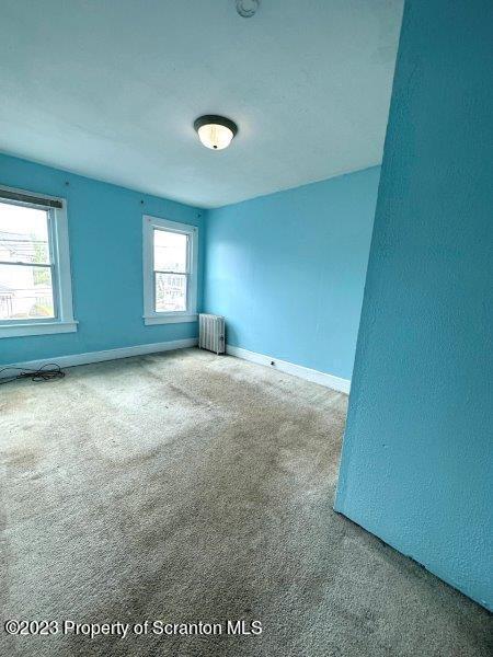 428 Cherry Street Scranton, PA 18505 - Photo 20 of 29 an empty room with a empty space and windows