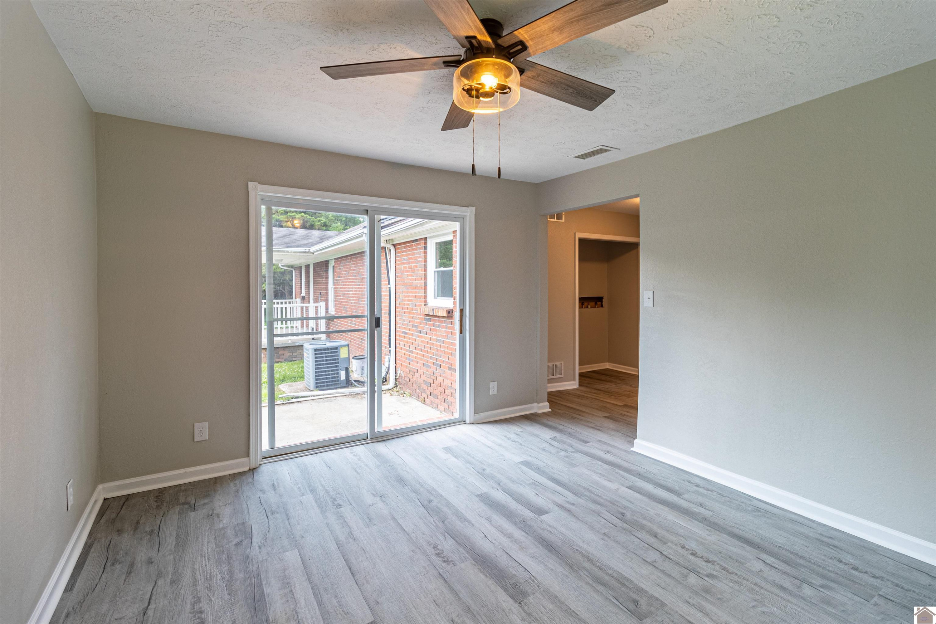 4206 Schneidman Road Paducah, KY 42003 - Photo 12 of 32 Bonus room or office
