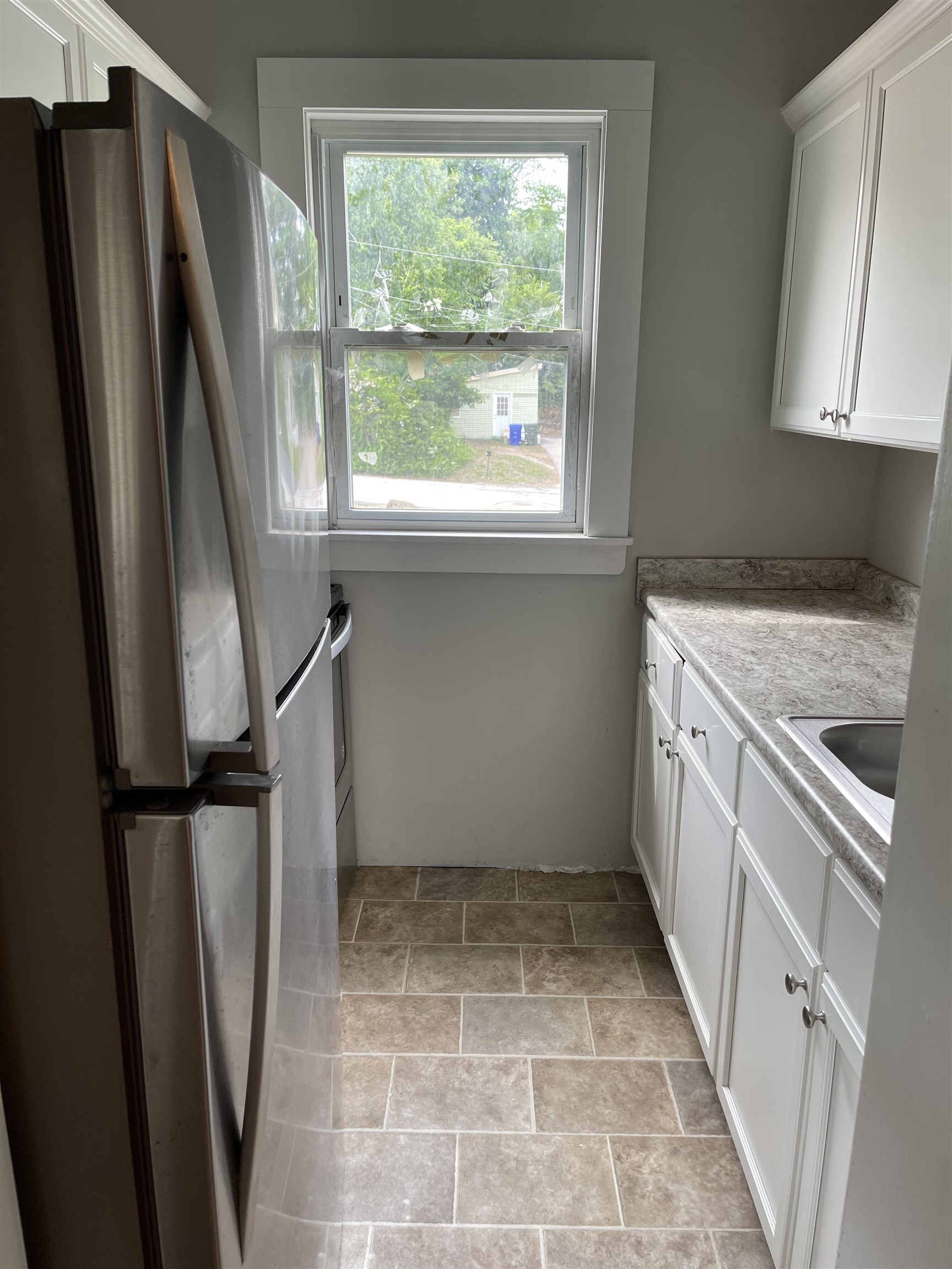 232 Mast Road, Unit B Manchester, NH 03102 - Photo 5 of 11