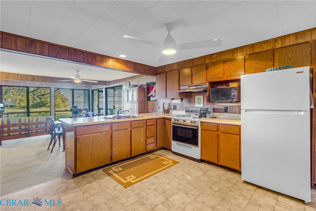 810 Long Point Lane Topping, VA 23169 - Photo 4 of 37