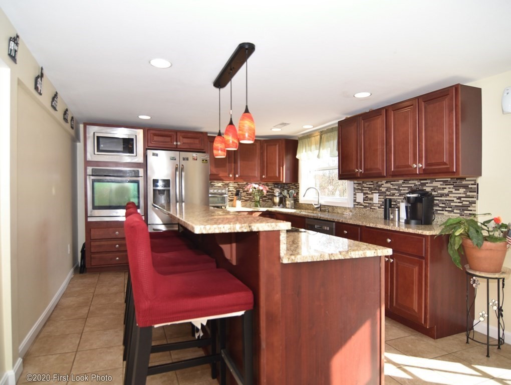 75 Blanding Road Rehoboth, MA 02769 - Photo 3 of 40 Gallery Image 3