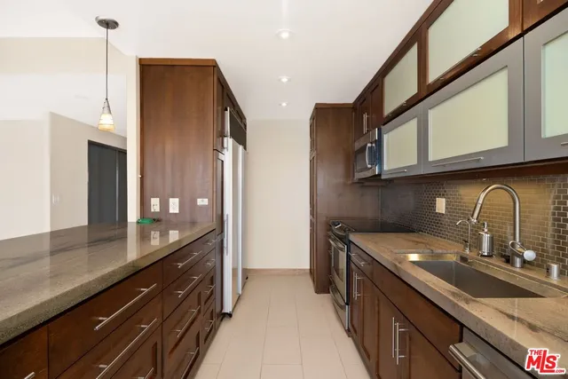 $1,080,000 | 2220 Avenue Of The Stars, Unit 2203, Los Angeles, CA 90067