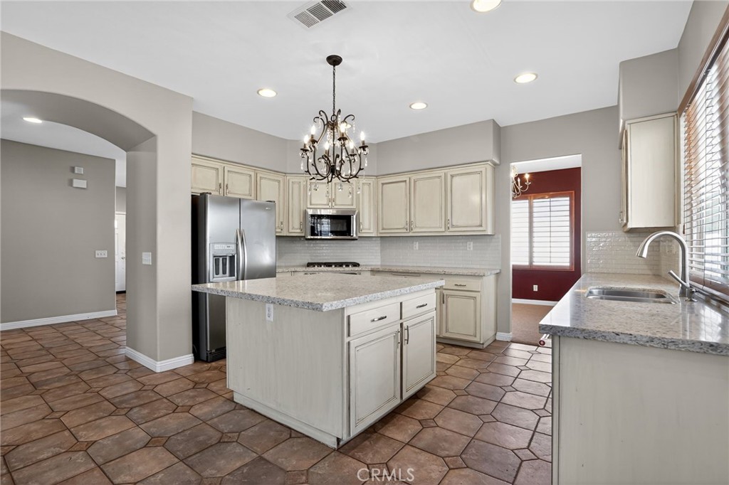 42240 Ridge View Drive Lancaster, CA 93536 - Photo 11 of 25