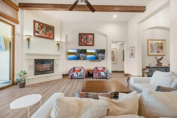 $3,275,000 | 12392 VÃa Tuscania, Clovis, CA 93619