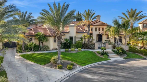 $3,275,000 | 12392 VÃa Tuscania, Clovis, CA 93619