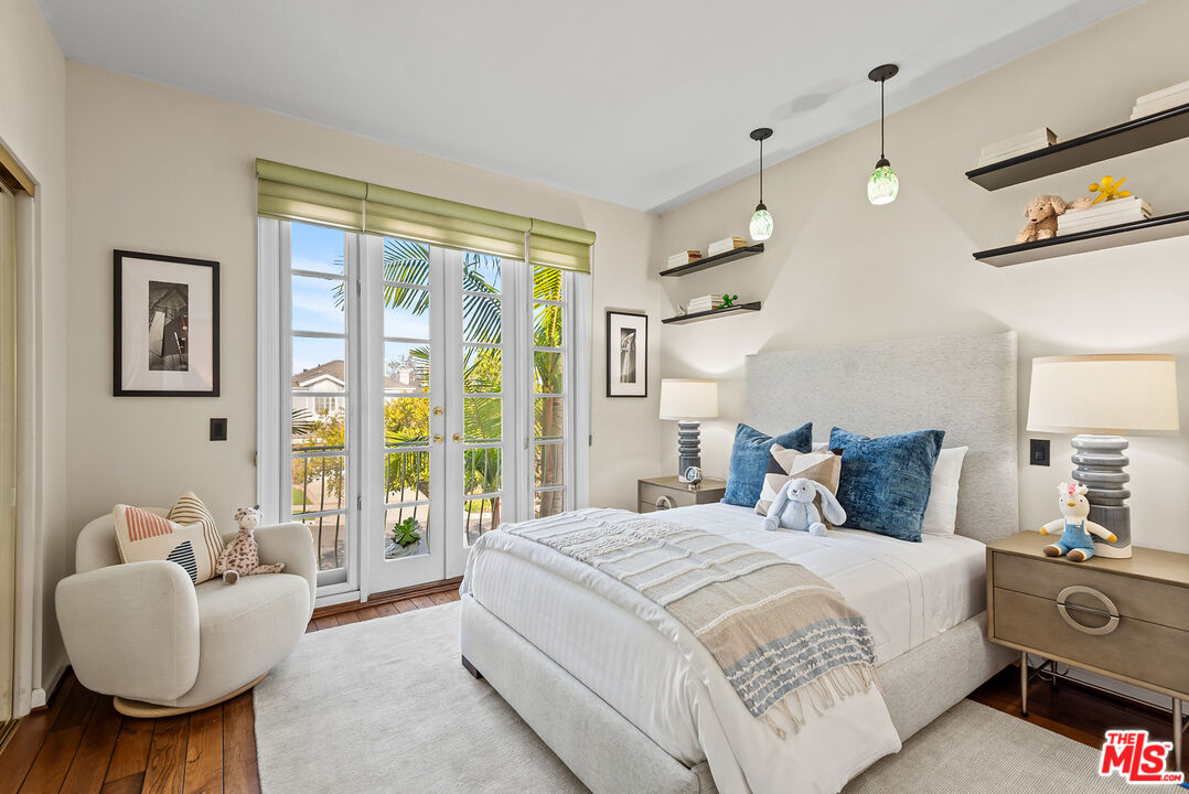 7538 West 81st Street Playa del Rey, CA 90293 - Photo 11 of 21