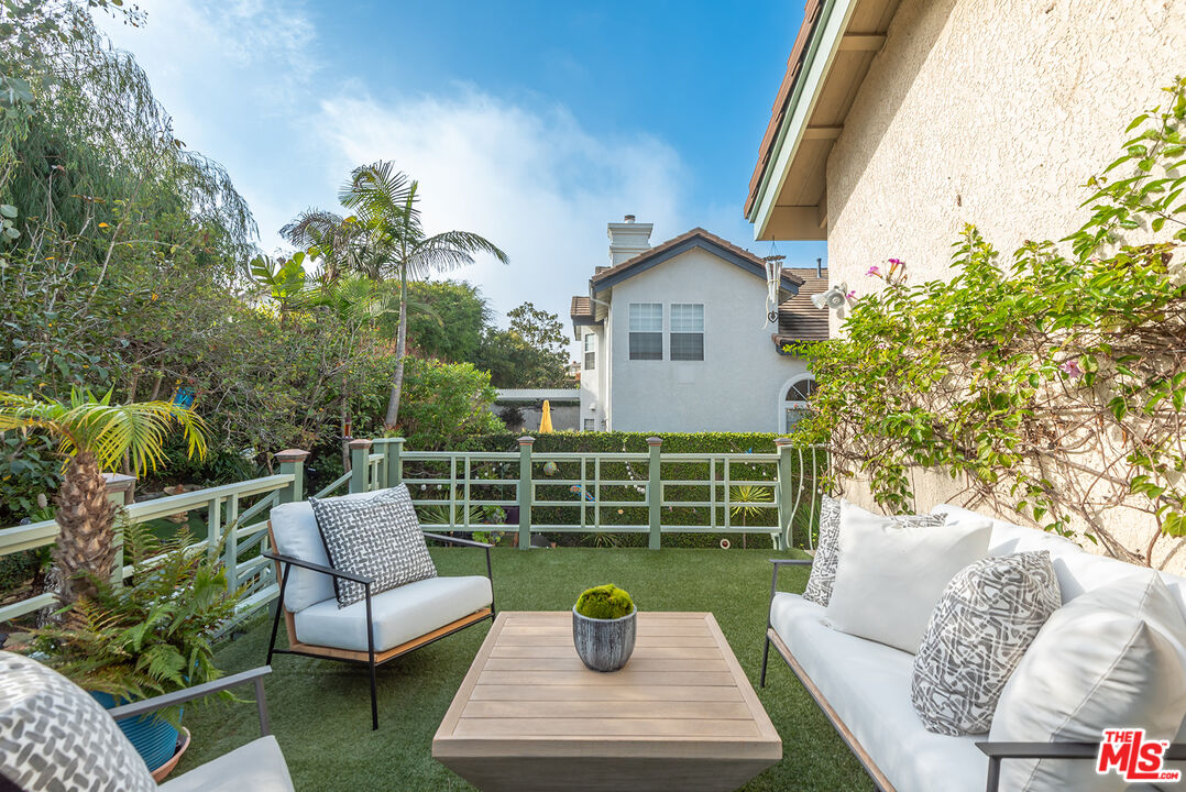 7538 West 81st Street Playa del Rey, CA 90293 - Photo 14 of 21