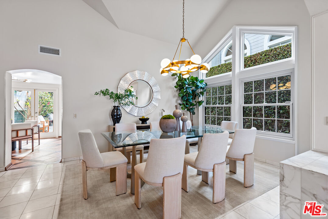 7538 West 81st Street Playa del Rey, CA 90293 - Photo 2 of 21