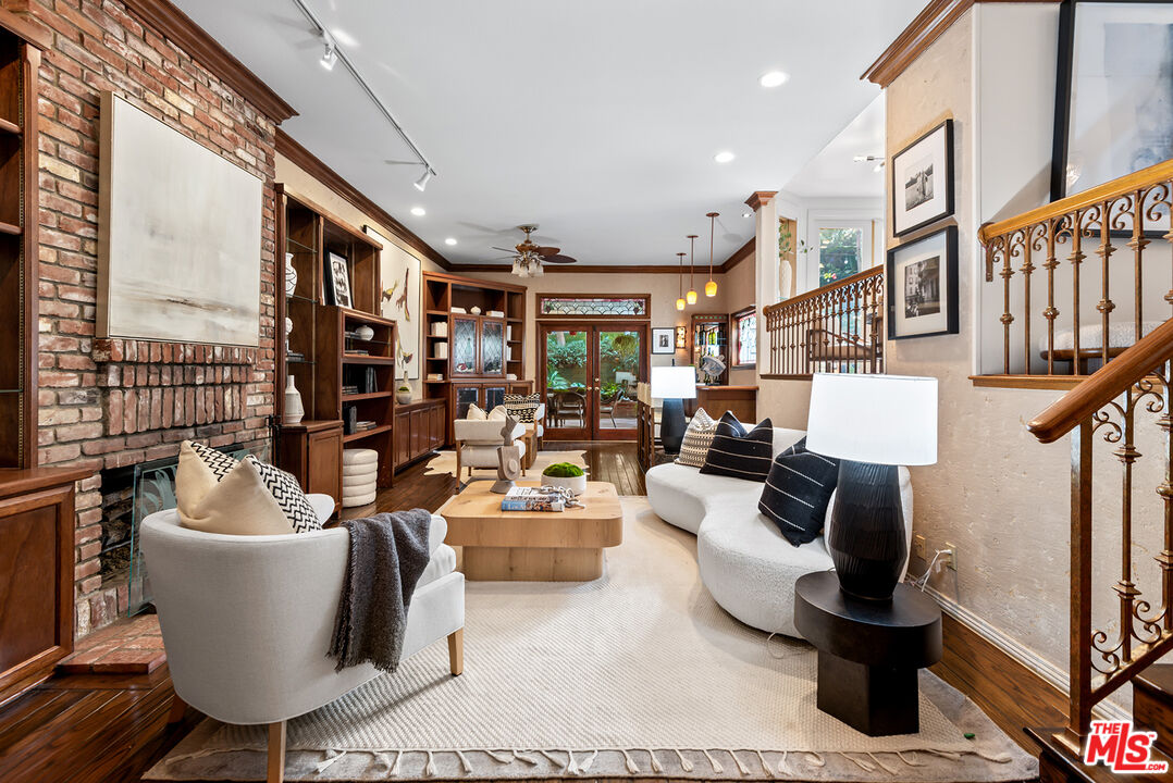 7538 West 81st Street Playa del Rey, CA 90293 - Photo 6 of 21