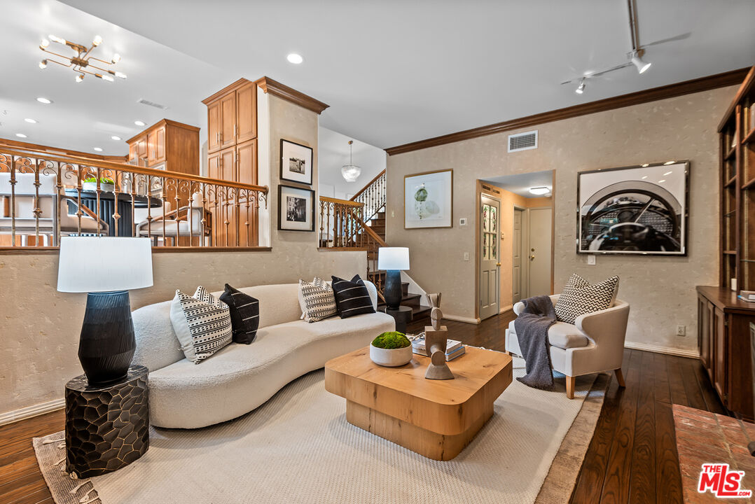 7538 West 81st Street Playa del Rey, CA 90293 - Photo 7 of 21