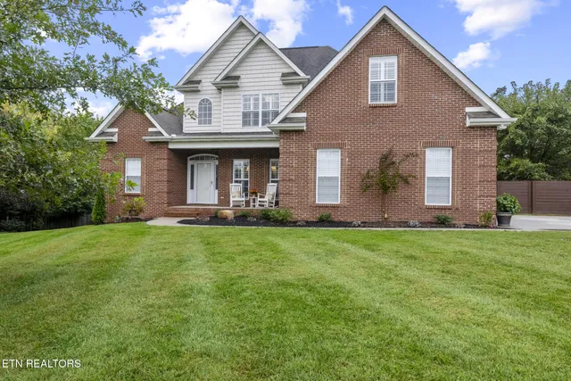 $650,000 | 7707 Twin Maple Drive, Knoxville, TN 37938