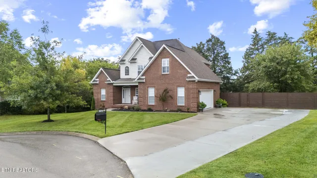 $650,000 | 7707 Twin Maple Drive, Knoxville, TN 37938
