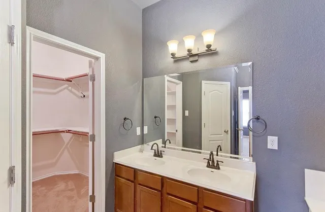 $1,995 | 1052 Hot Spring Valley, Buda, TX 78610