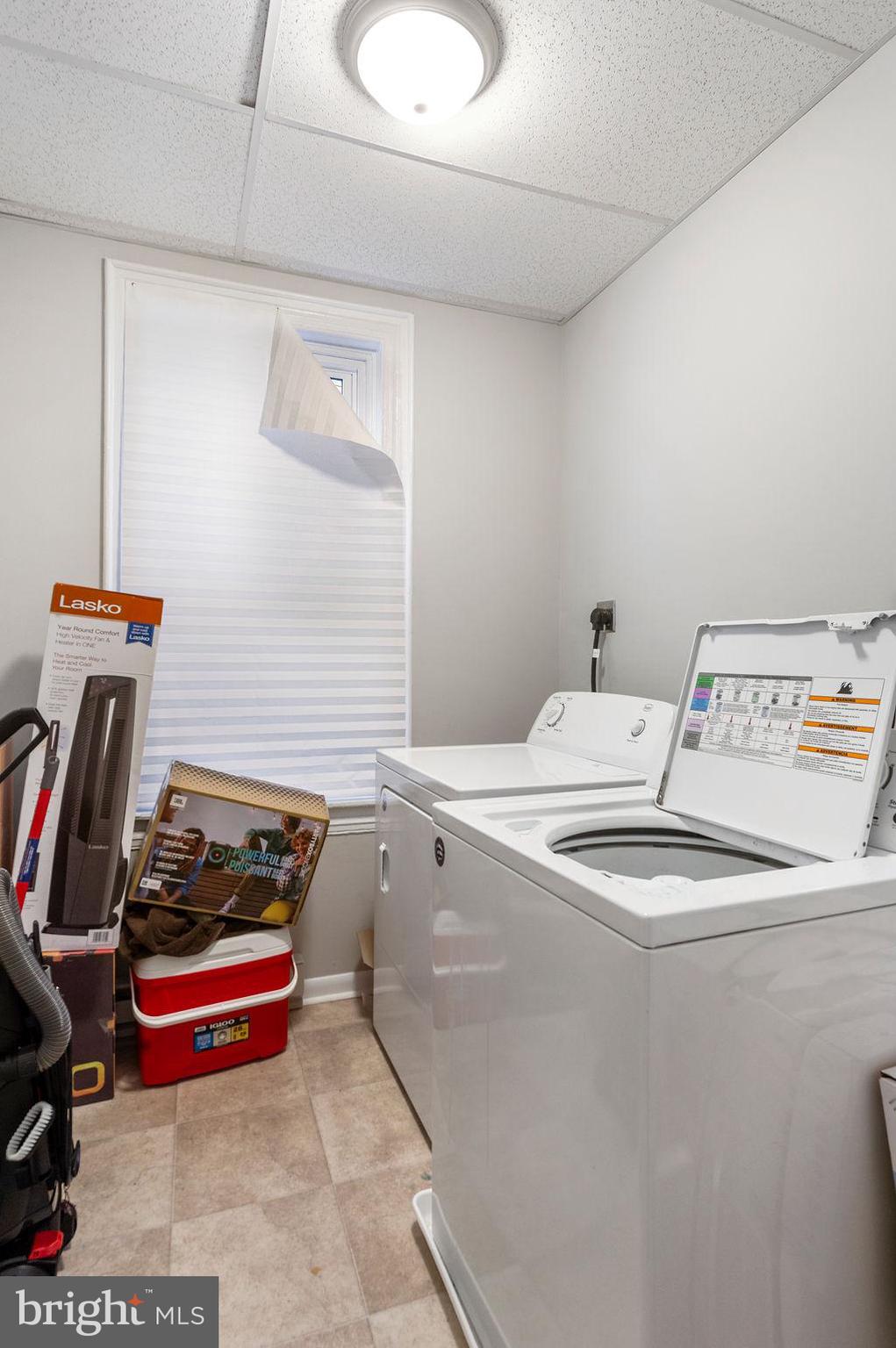 128 High Street Hanover, PA 17331 - Photo 18 of 36 a bathroom with a sink and a mirror