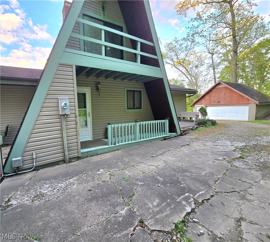 8465 Black Run Road Nashport, OH 43830 - Photo 2 of 46