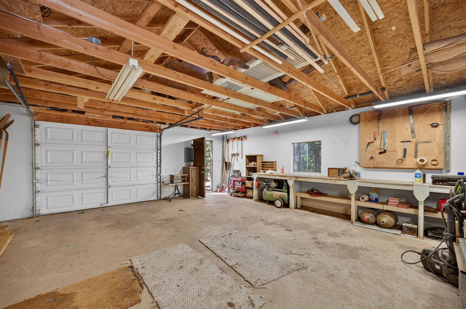 5595 Reservoir Road Georgetown, CA 95634 - Photo 15 of 38 Gallery Image 15
