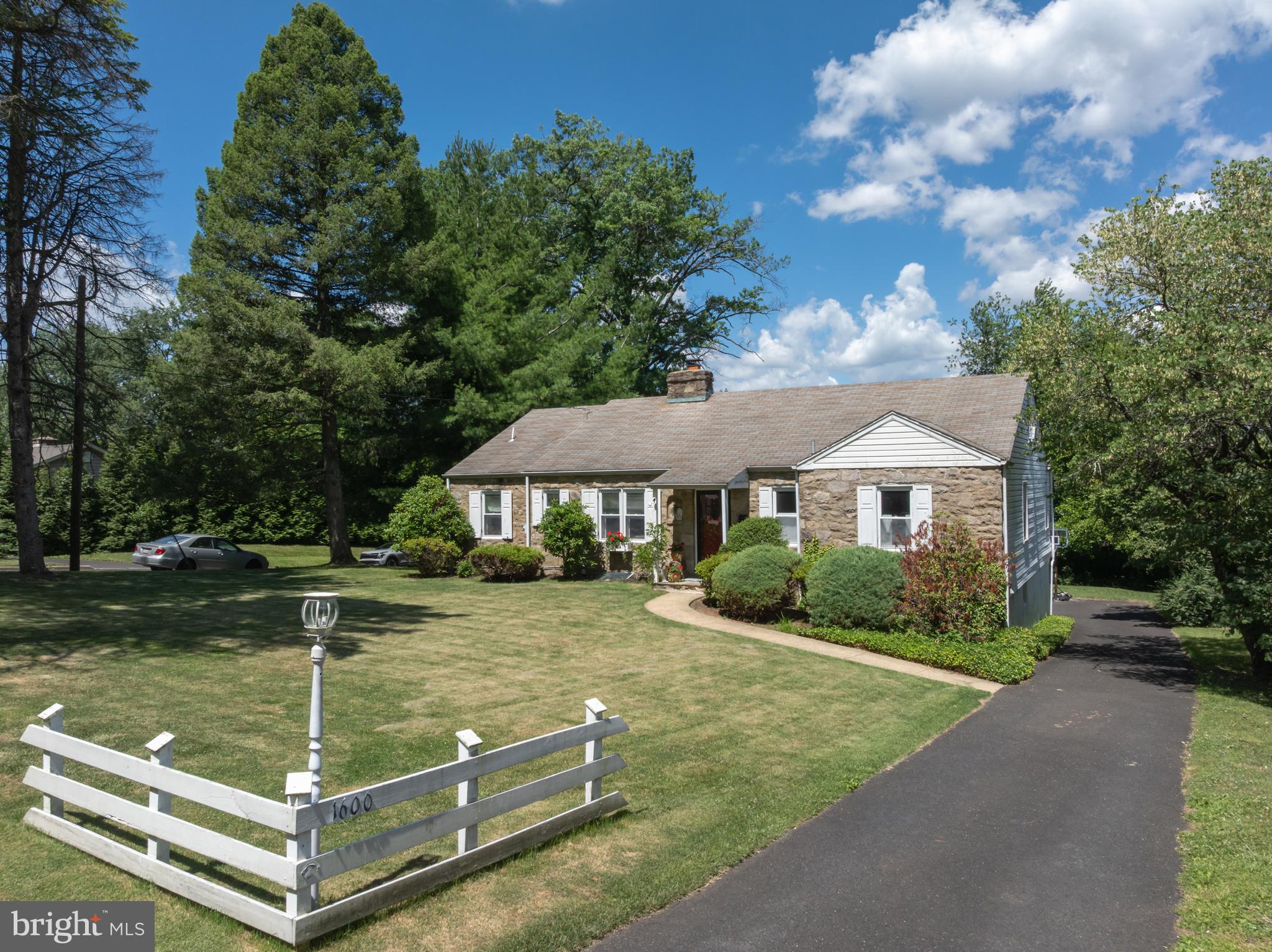 1600 Huntingdon Road Abington, PA 19001 - Photo 2 of 41