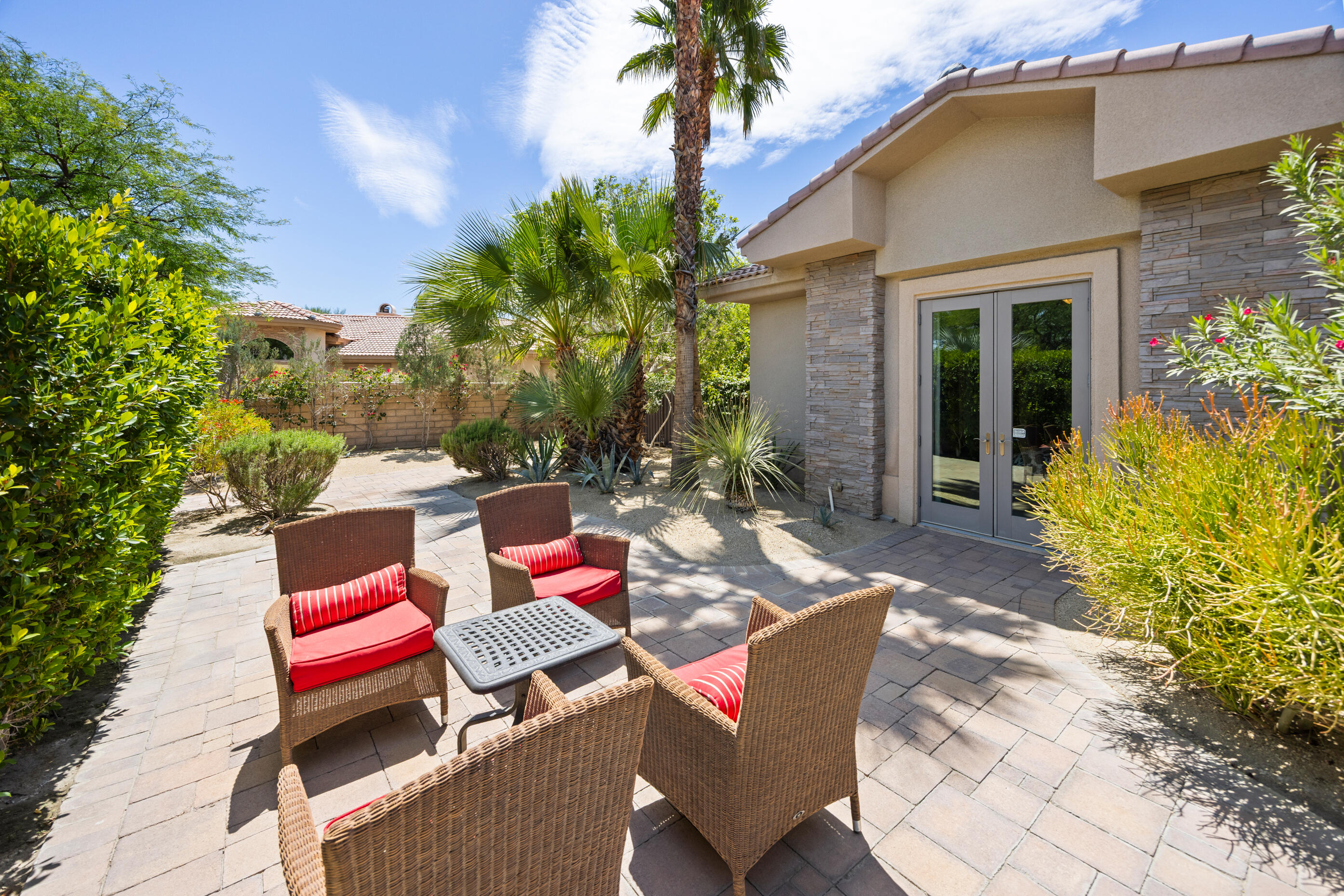 107 Rancho Vista Lane Rancho Mirage, CA 92270 - Photo 5 of 61 rancho v3-35