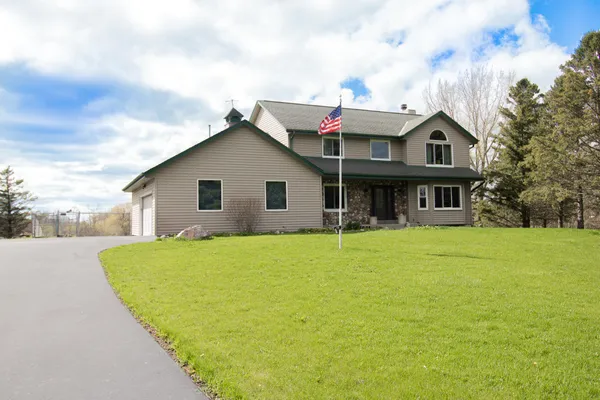 $689,000 | W204N4833 North Lannon Road, Menomonee Falls, WI 53051