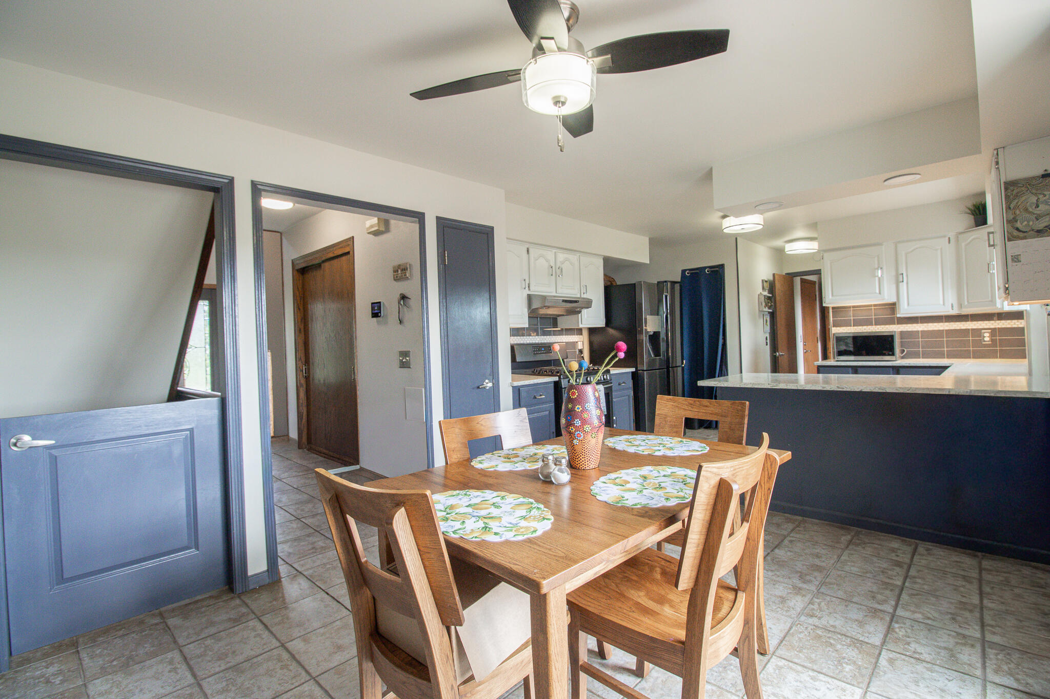 W204N4833 North Lannon Road Menomonee Falls, WI 53051 - Photo 11 of 45 Dinette to Patio