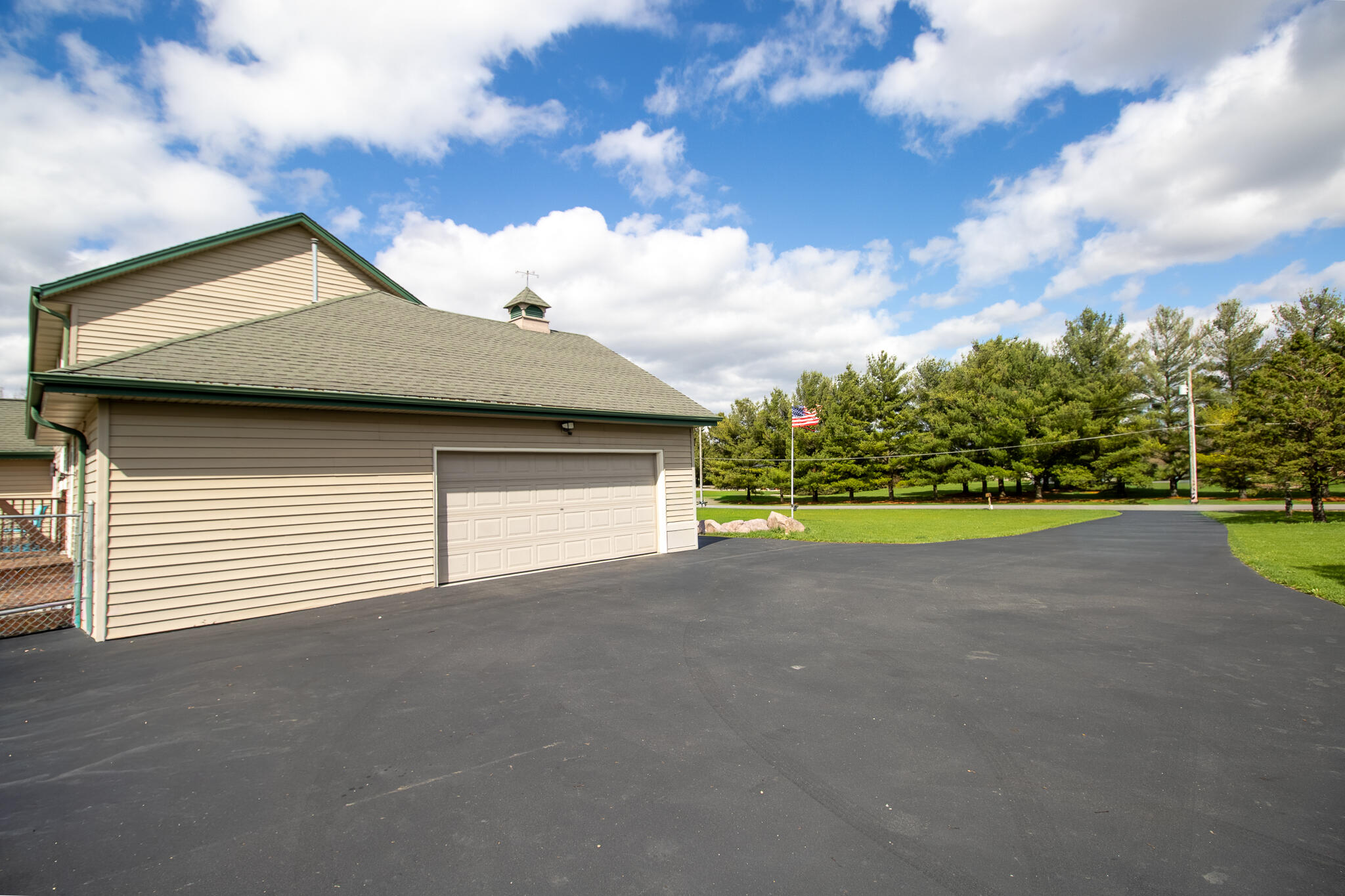 W204N4833 North Lannon Road Menomonee Falls, WI 53051 - Photo 44 of 45 Paved Driveway to 2.75 Car Garage