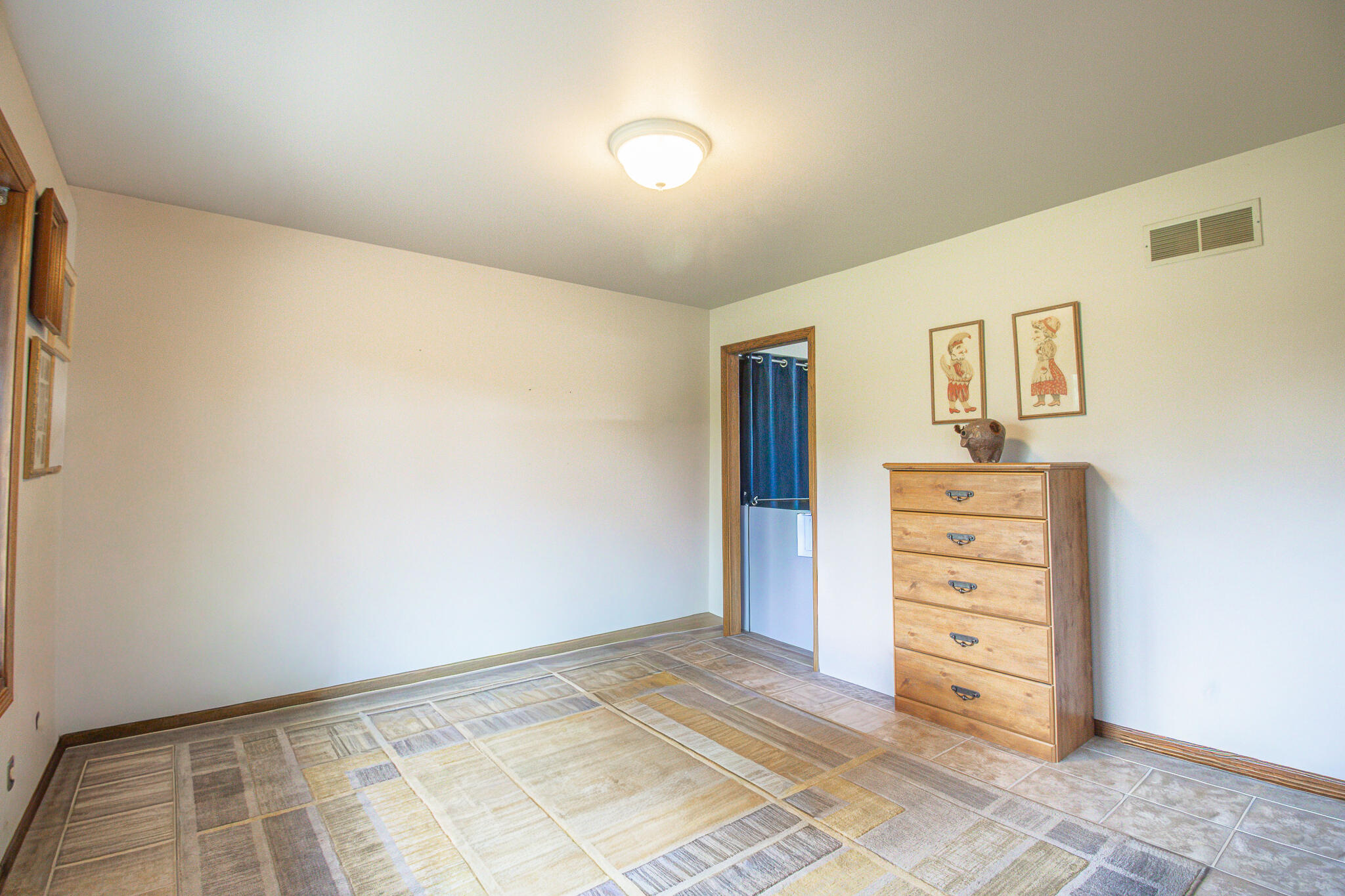 W204N4833 North Lannon Road Menomonee Falls, WI 53051 - Photo 8 of 45 Dining Room