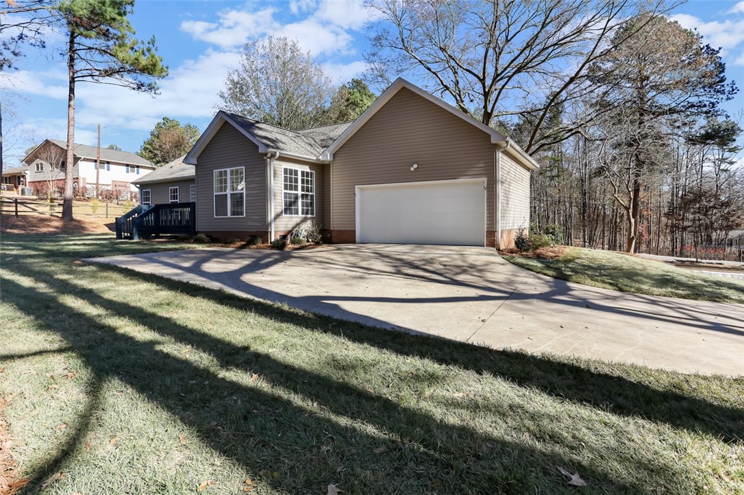 304 Ranch Circle Piedmont, SC 29673 - Photo 33 of 39 Gallery Image 33
