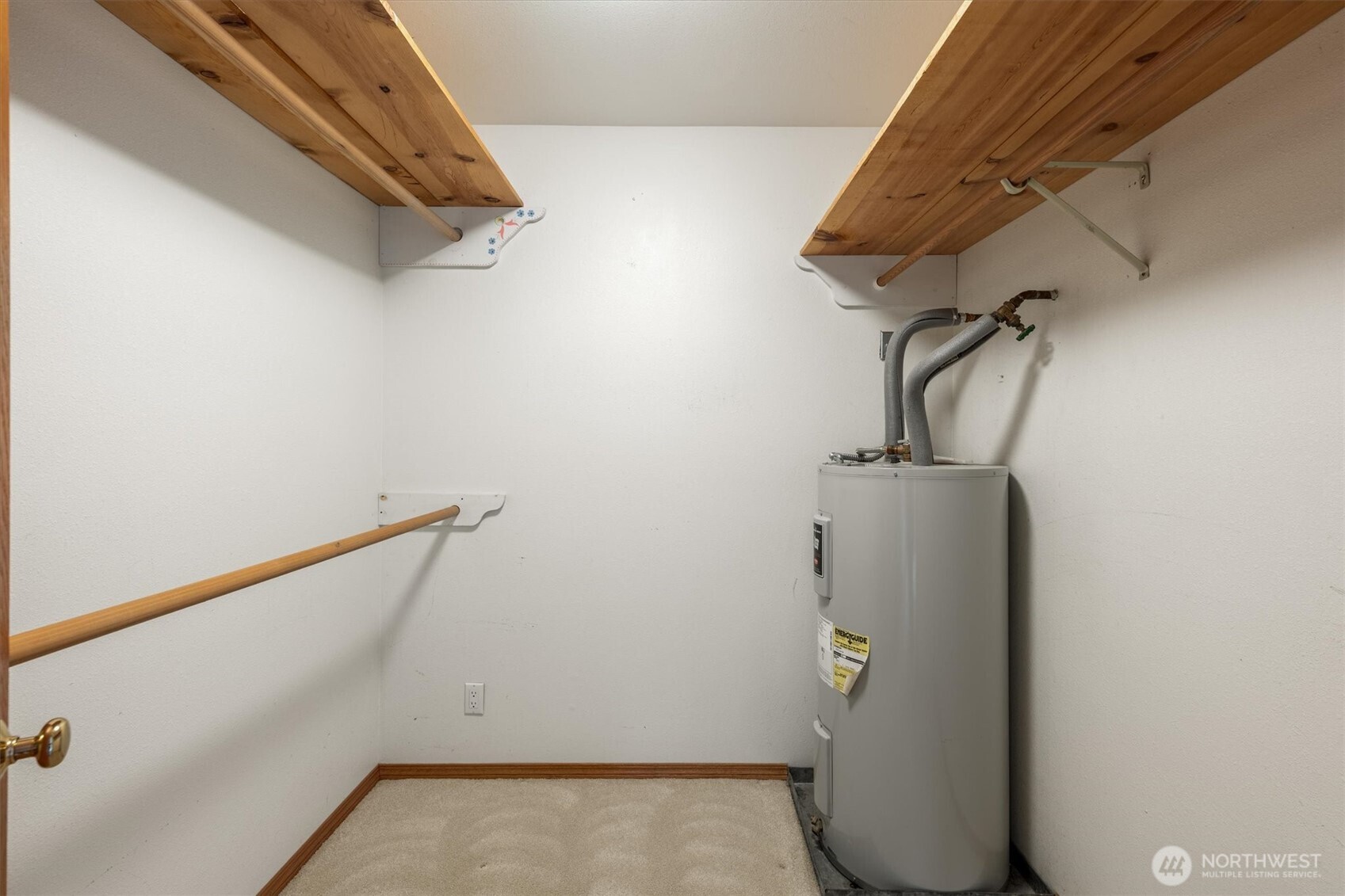 187 Acorn Lane Longview, WA 98632 - Photo 16 of 40 a view of small space