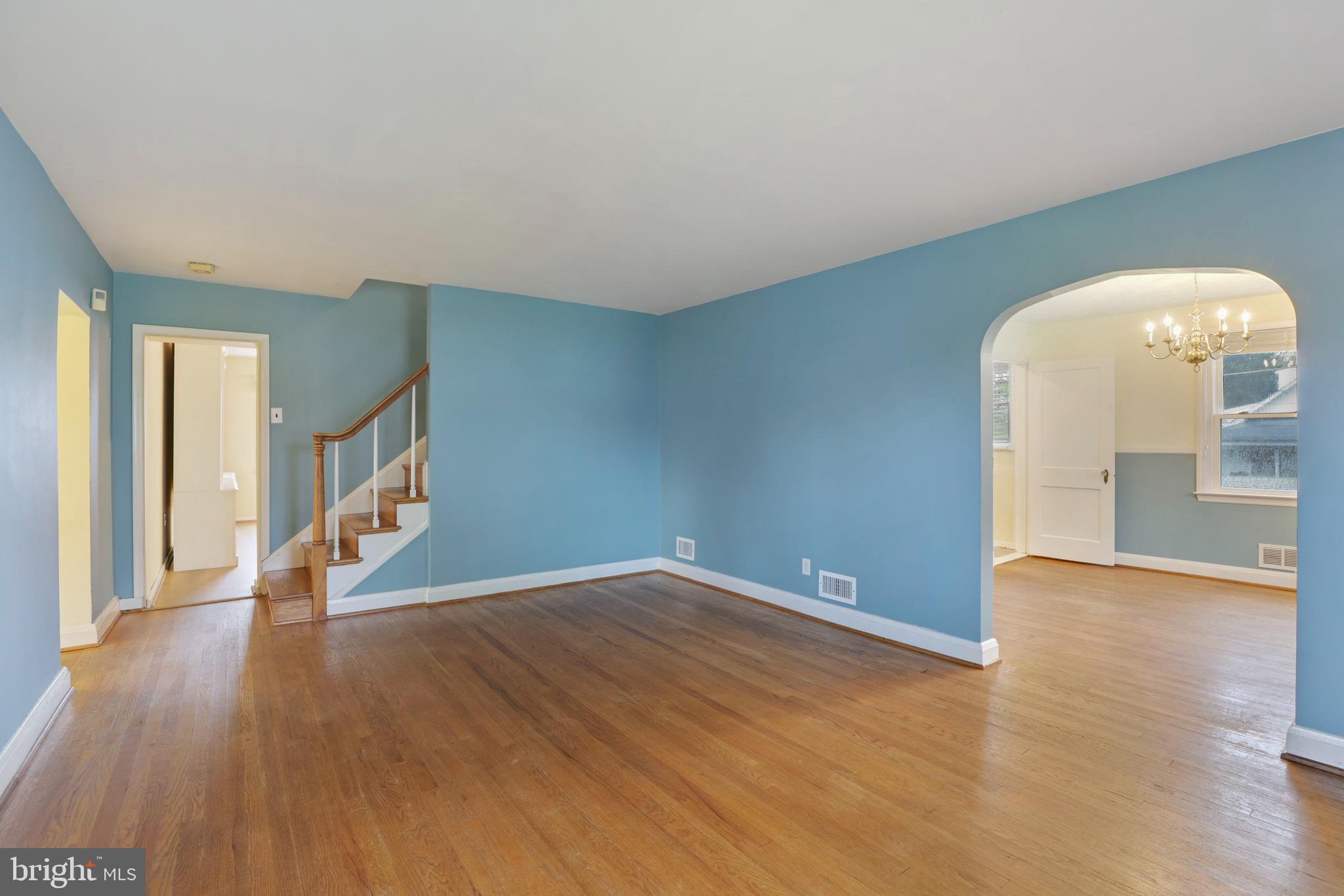 20 Cinder Road Lutherville-Timonium, MD 21093 - Photo 15 of 39 Living Room