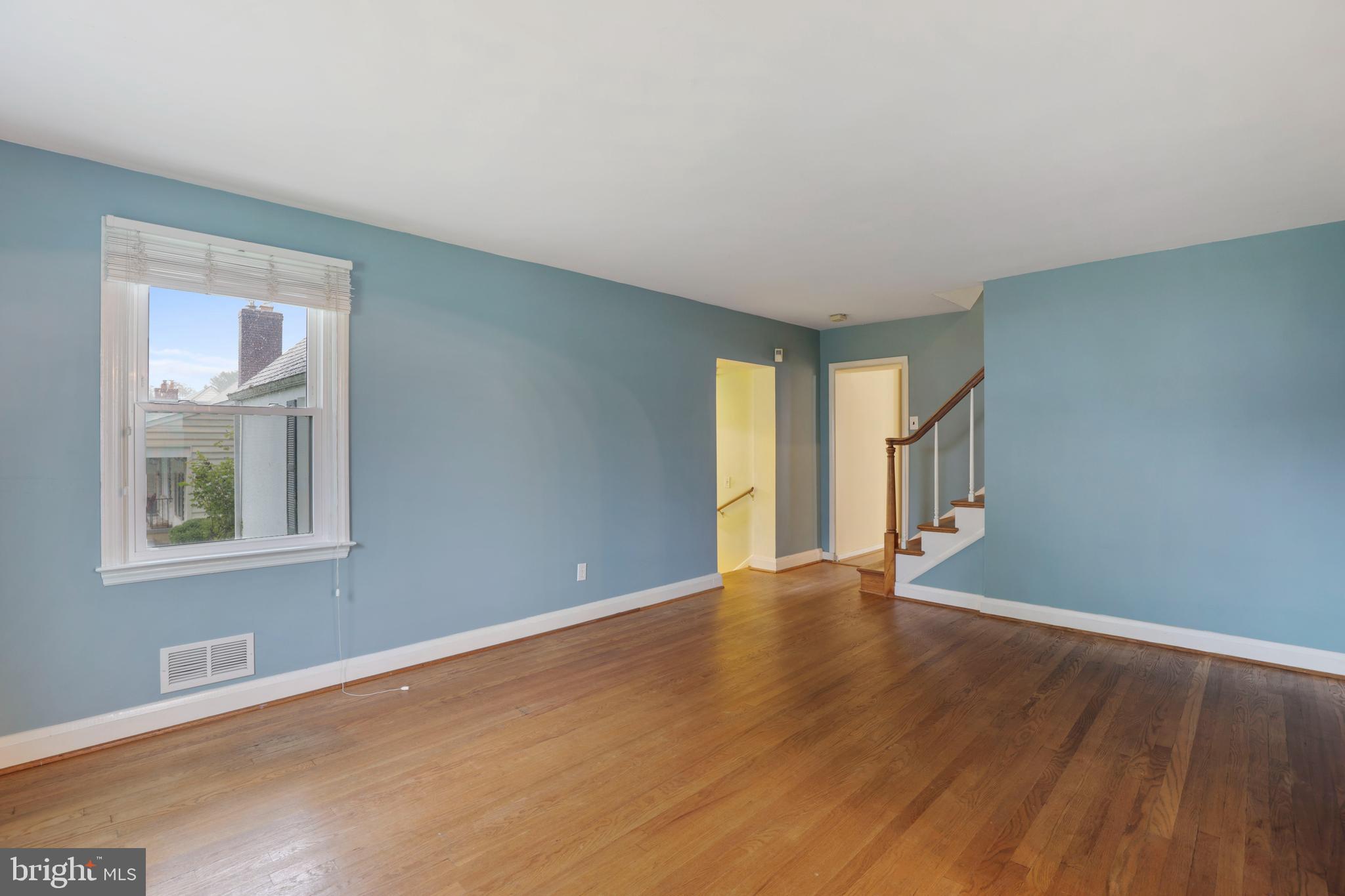 20 Cinder Road Lutherville-Timonium, MD 21093 - Photo 16 of 39 Living RoomSe