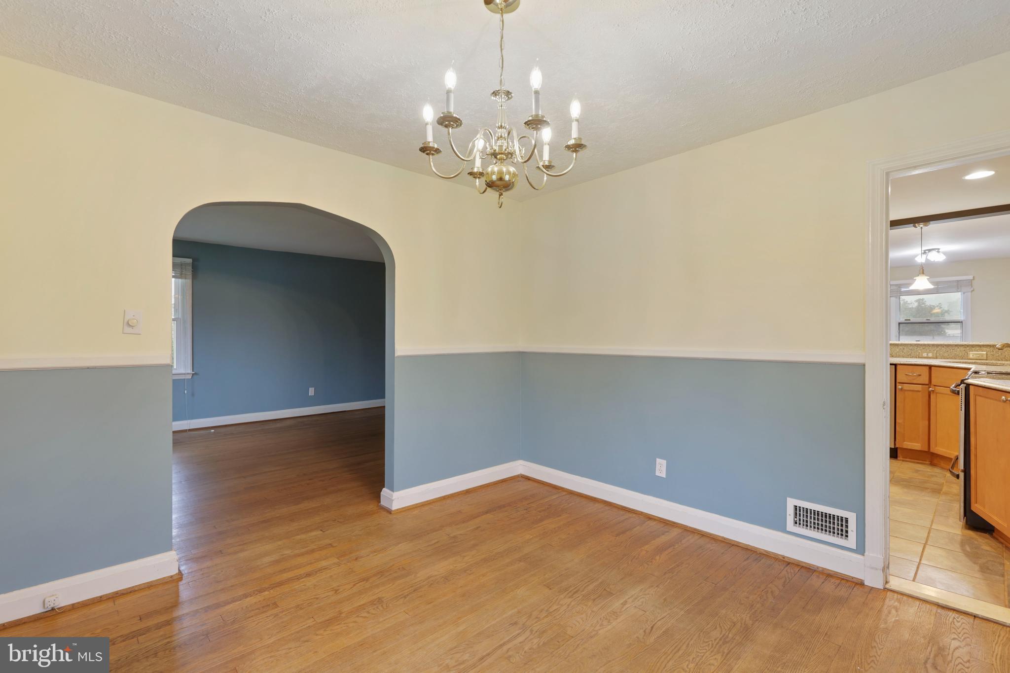 20 Cinder Road Lutherville-Timonium, MD 21093 - Photo 19 of 39 Dining Room