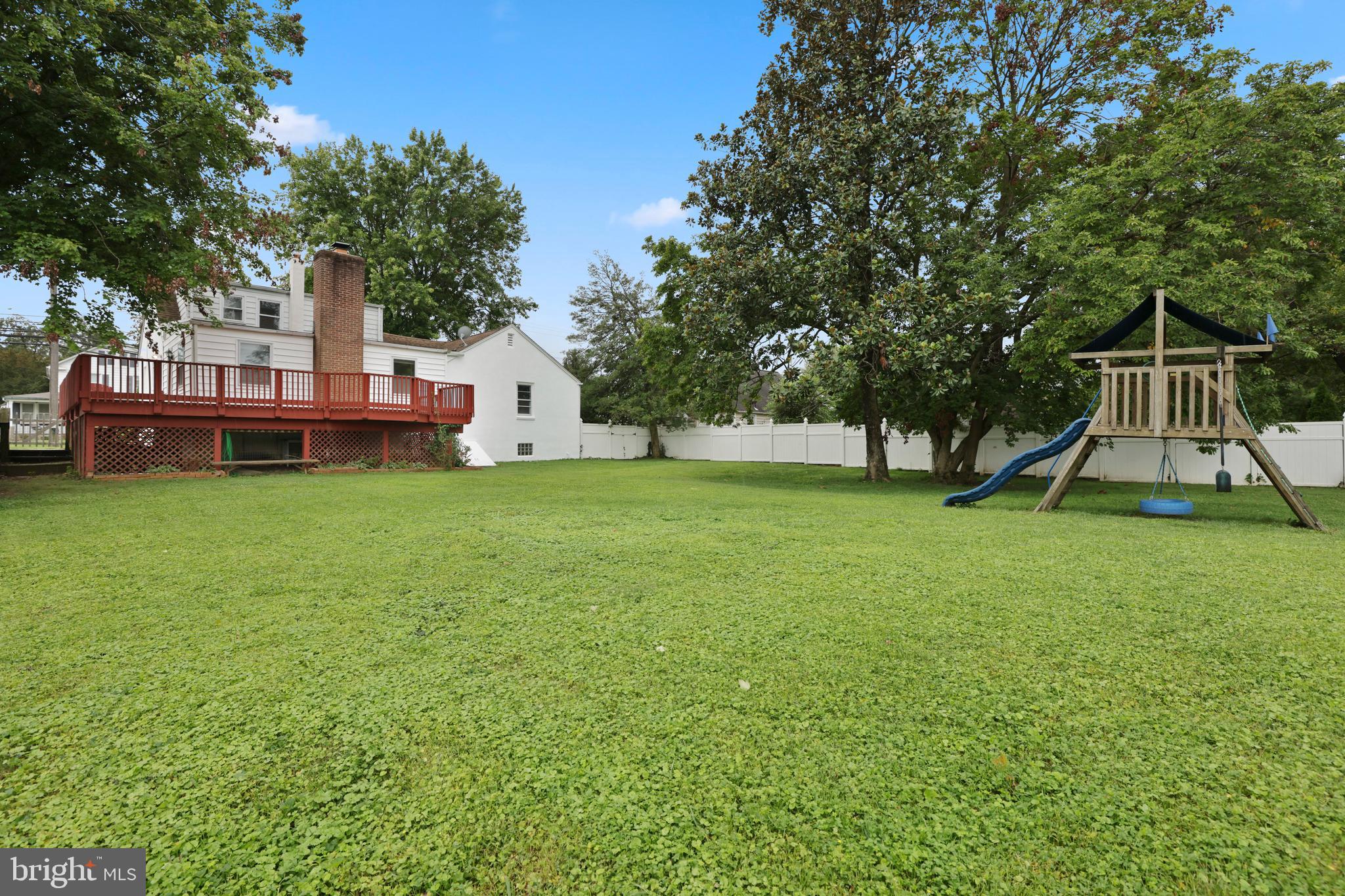 20 Cinder Road Lutherville-Timonium, MD 21093 - Photo 4 of 39 Large Fully Fenced-In Lot