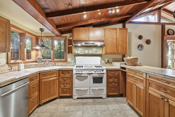 $1,970,000 | 757 McNell Road, Ojai, CA 93023