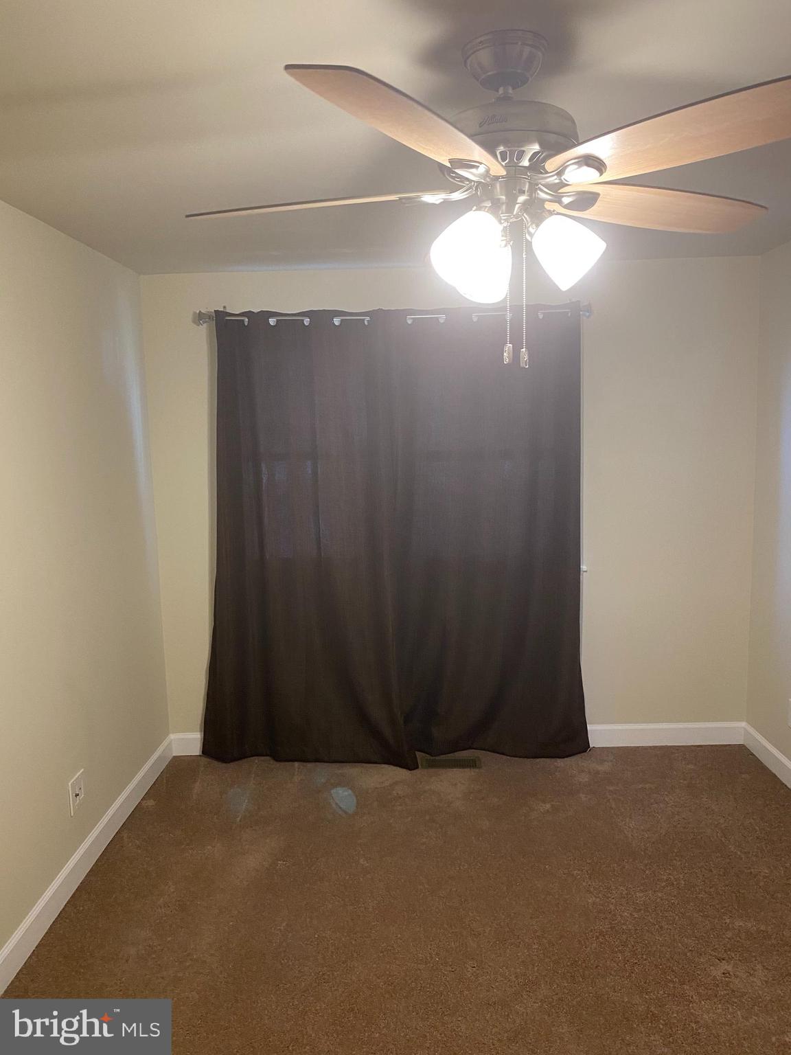 136 Riverthorn Road Middle River, MD 21220 - Photo 6 of 13 Gallery Image 6