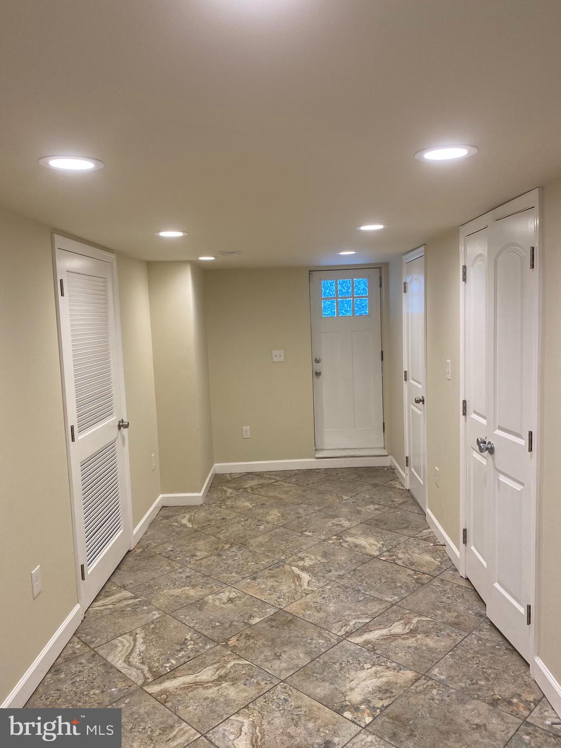 136 Riverthorn Road Middle River, MD 21220 - Photo 9 of 13 Gallery Image 9