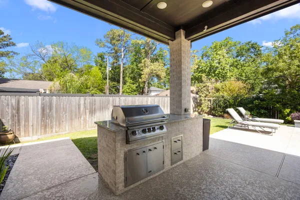 $1,295,000 | 10214 Barwood Drive, Houston, TX 77043
