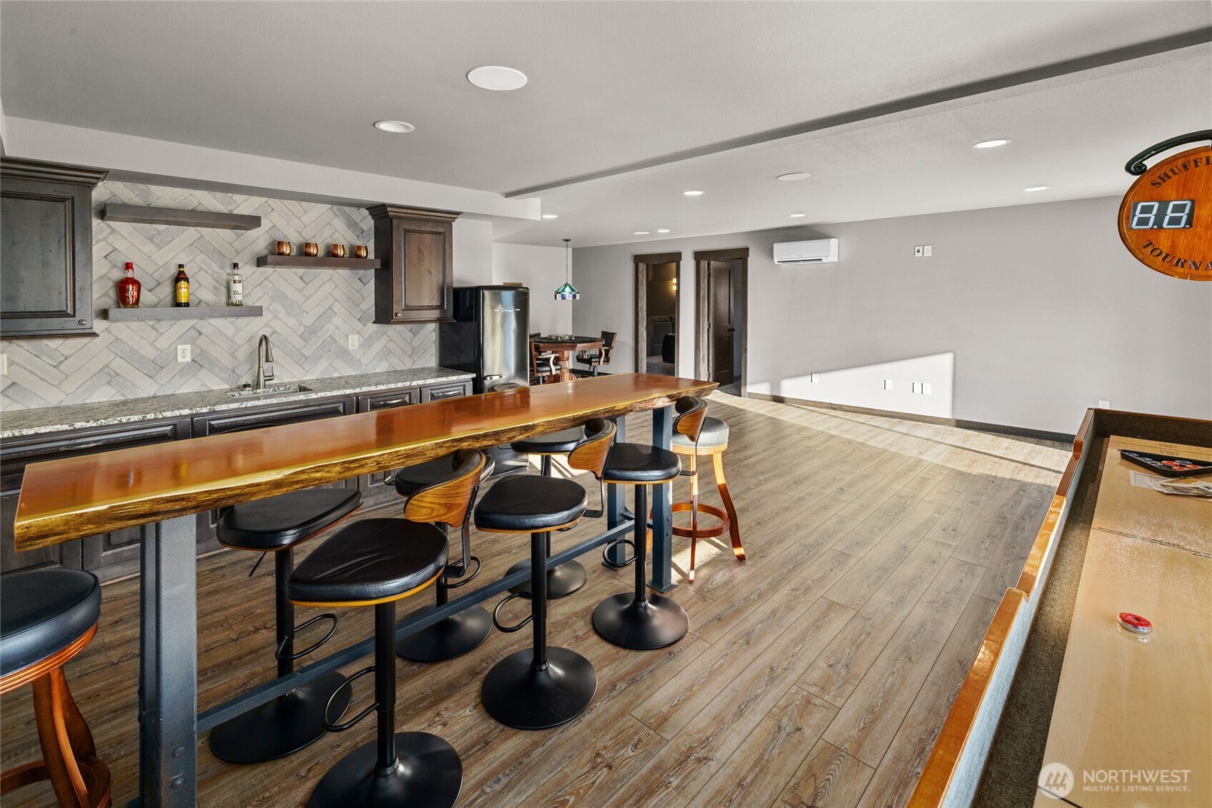 1481 Morgan Creek Road Ronald, WA 98940 - Photo 24 of 40 a view of a kitchen with dining table and chairs
