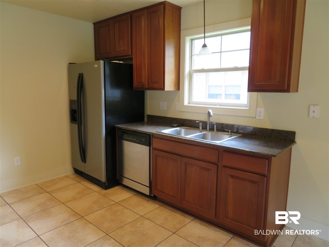 22081 Garland Loop Silverhill, AL 36576 - Photo 7 of 20 Kitchen