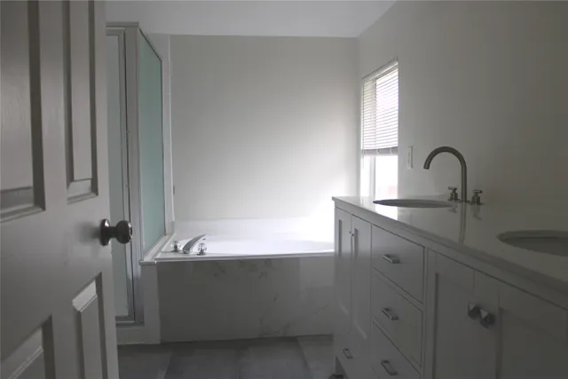 $2,500 | 2118 Laurel Oaks Drive, Houston, TX 77014