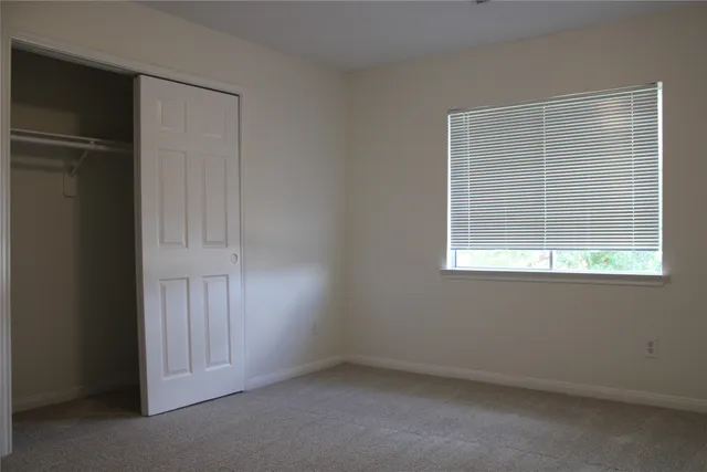 $2,500 | 2118 Laurel Oaks Drive, Houston, TX 77014