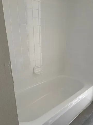 $2,500 | 2118 Laurel Oaks Drive, Houston, TX 77014