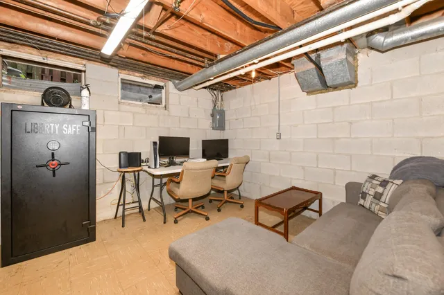 $174,500 | 5702 Cambridge Lane, Unit 6, Mount Pleasant, WI 53406