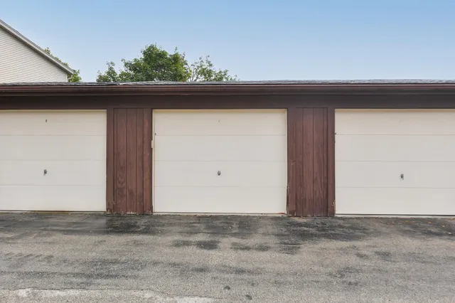 $174,500 | 5702 Cambridge Lane, Unit 6, Mount Pleasant, WI 53406