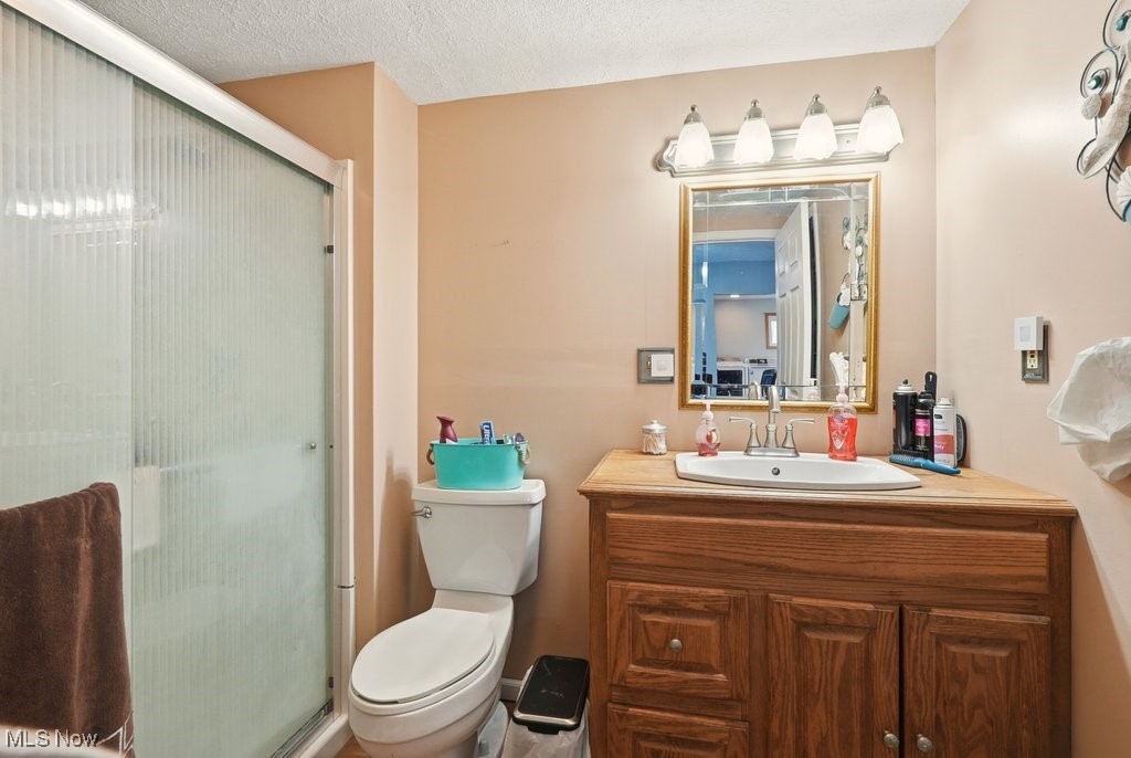 661 Mill Road Ravenna, OH 44266 - Photo 22 of 49 First floor