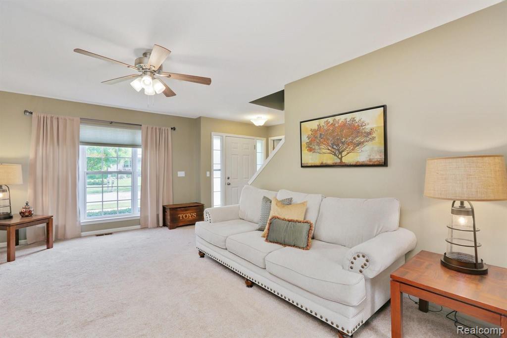 375 Natanna Drive Howell, MI 48843 - Photo 13 of 35