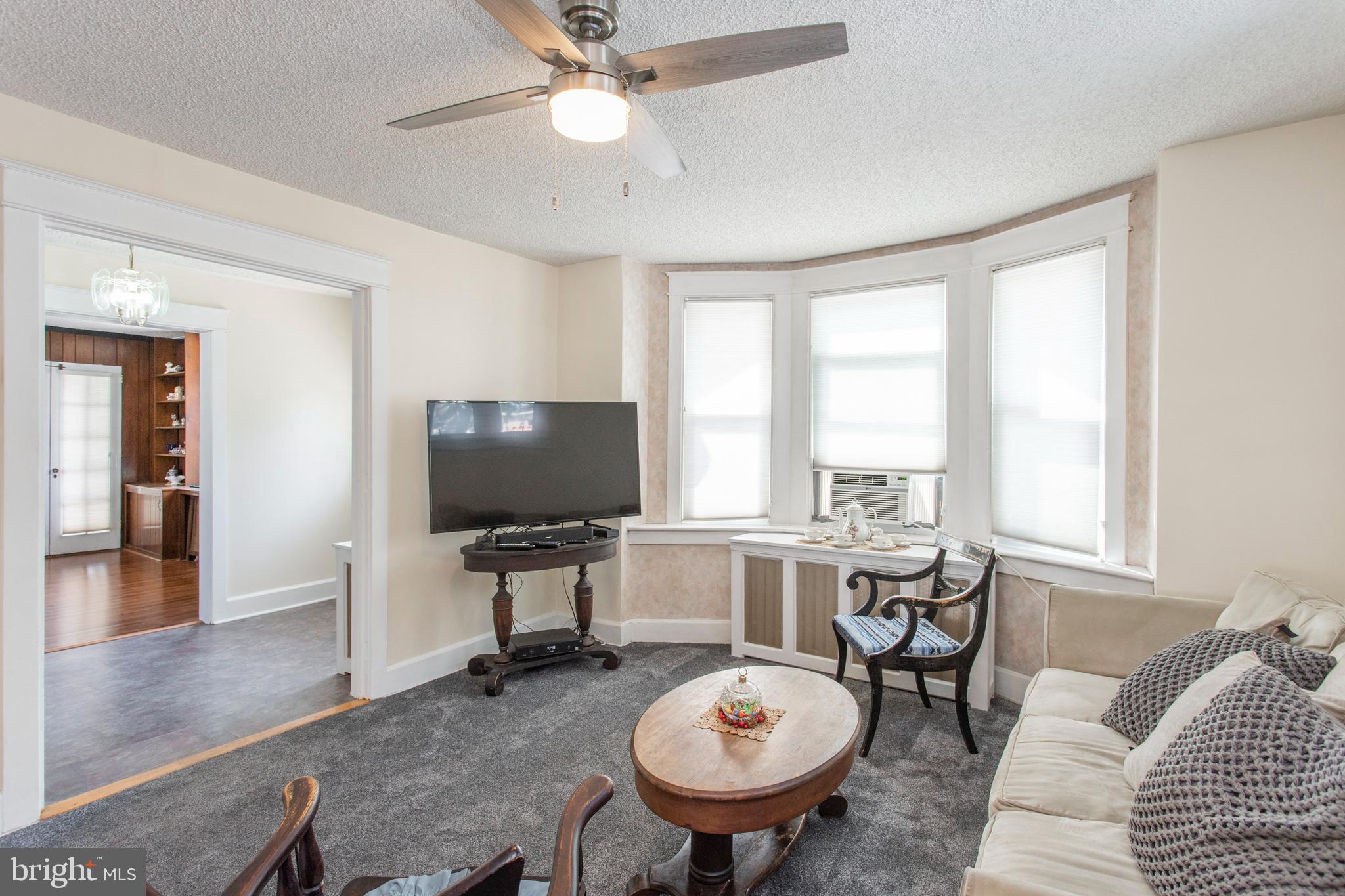 7212 Wayne Avenue Upper Darby, PA 19082 - Photo 9 of 20 Family room adjoins kitchen