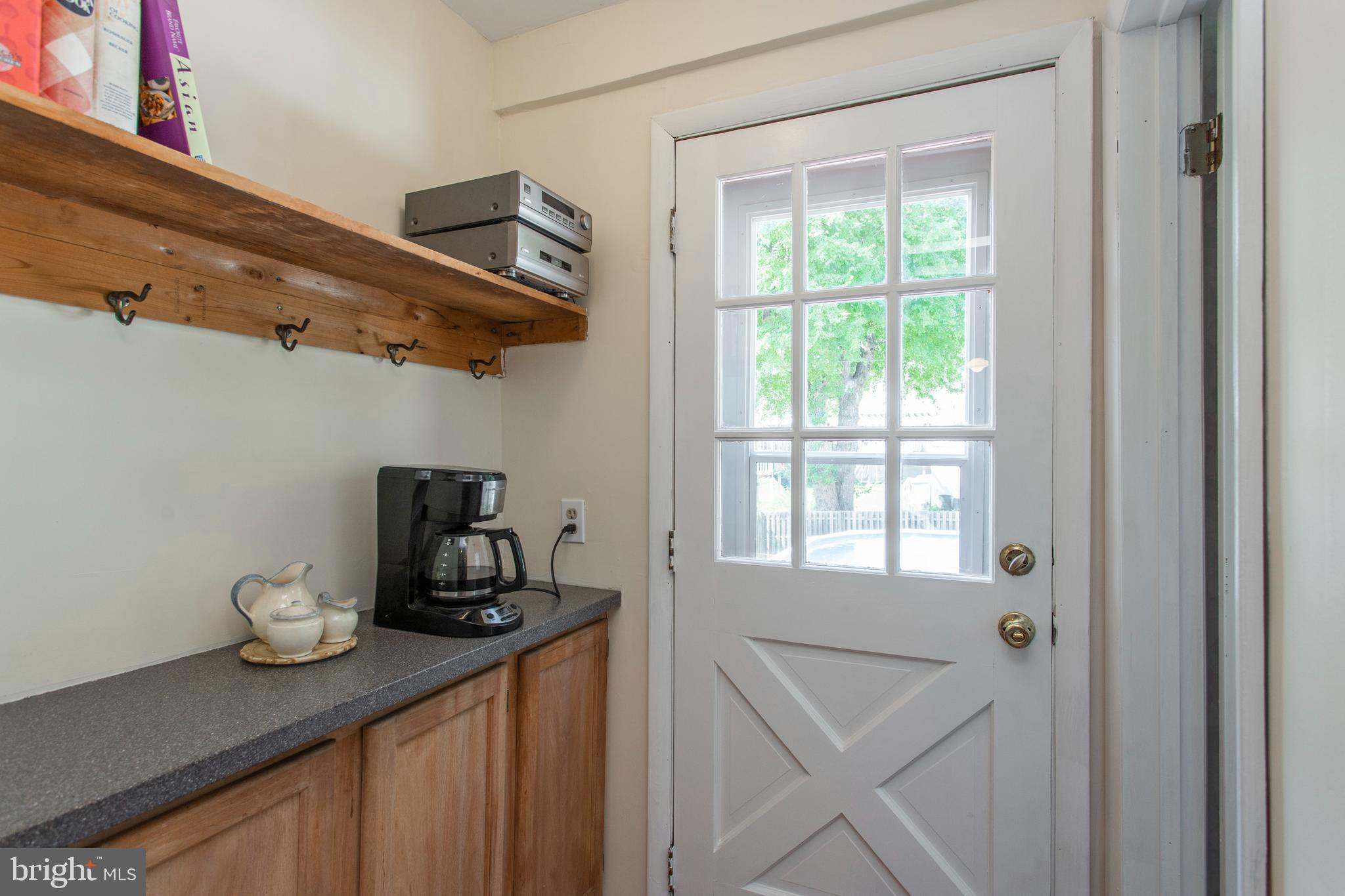 7212 Wayne Avenue Upper Darby, PA 19082 - Photo 10 of 20 Mud room with Corian-topped coffee bar